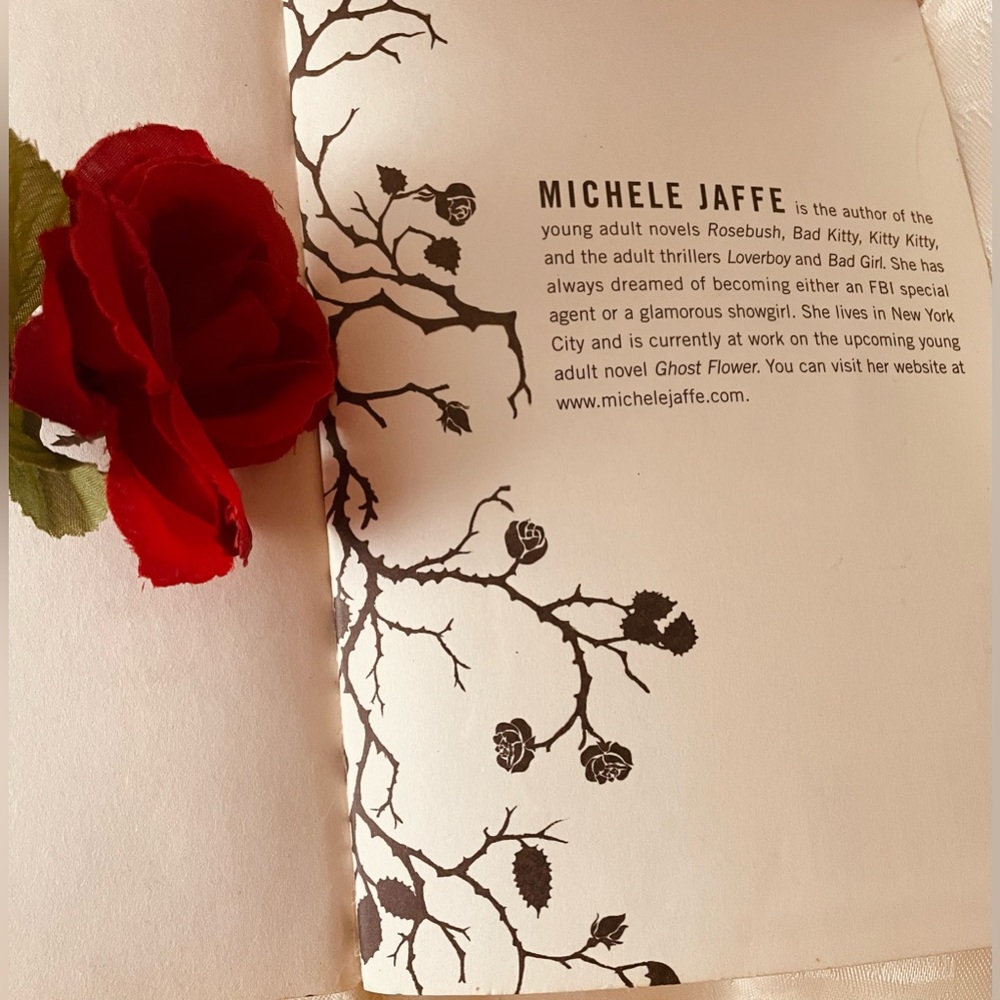 Rose Bush Book By Michele Jaffe (326 Pages)RAZORBILL By PenguinGroup - Picture 4 of 8
